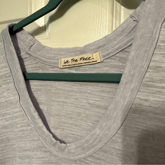 WE THE FREE Slub Jersey Top Size Xs Scoop Neck Short Sleeve Tiered Hi Low ice - Picture 2 of 4